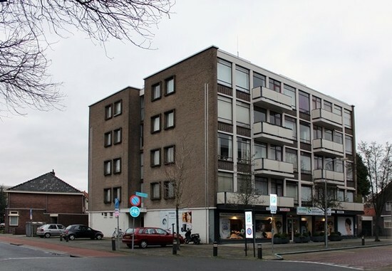 Woningbelang sloopt complex Waalreseweg in Valkenswaard en bouwt er appartementen terug.